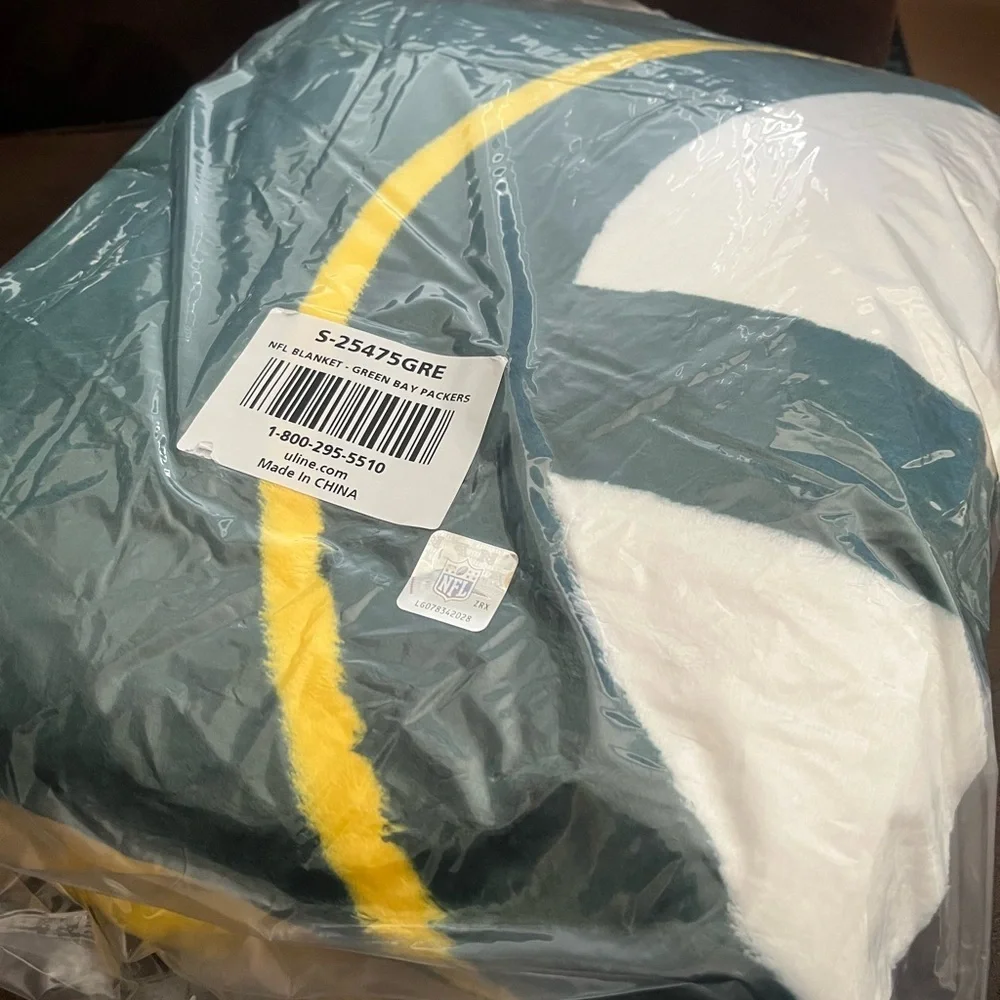 NFL Green Bay Packers Plush Throw Blanket